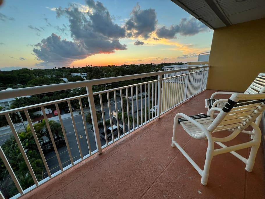 St Thomas - Waterfront Penthouse Sleeps 16 W Pool & Boat Dock Сasa de vacaciones *