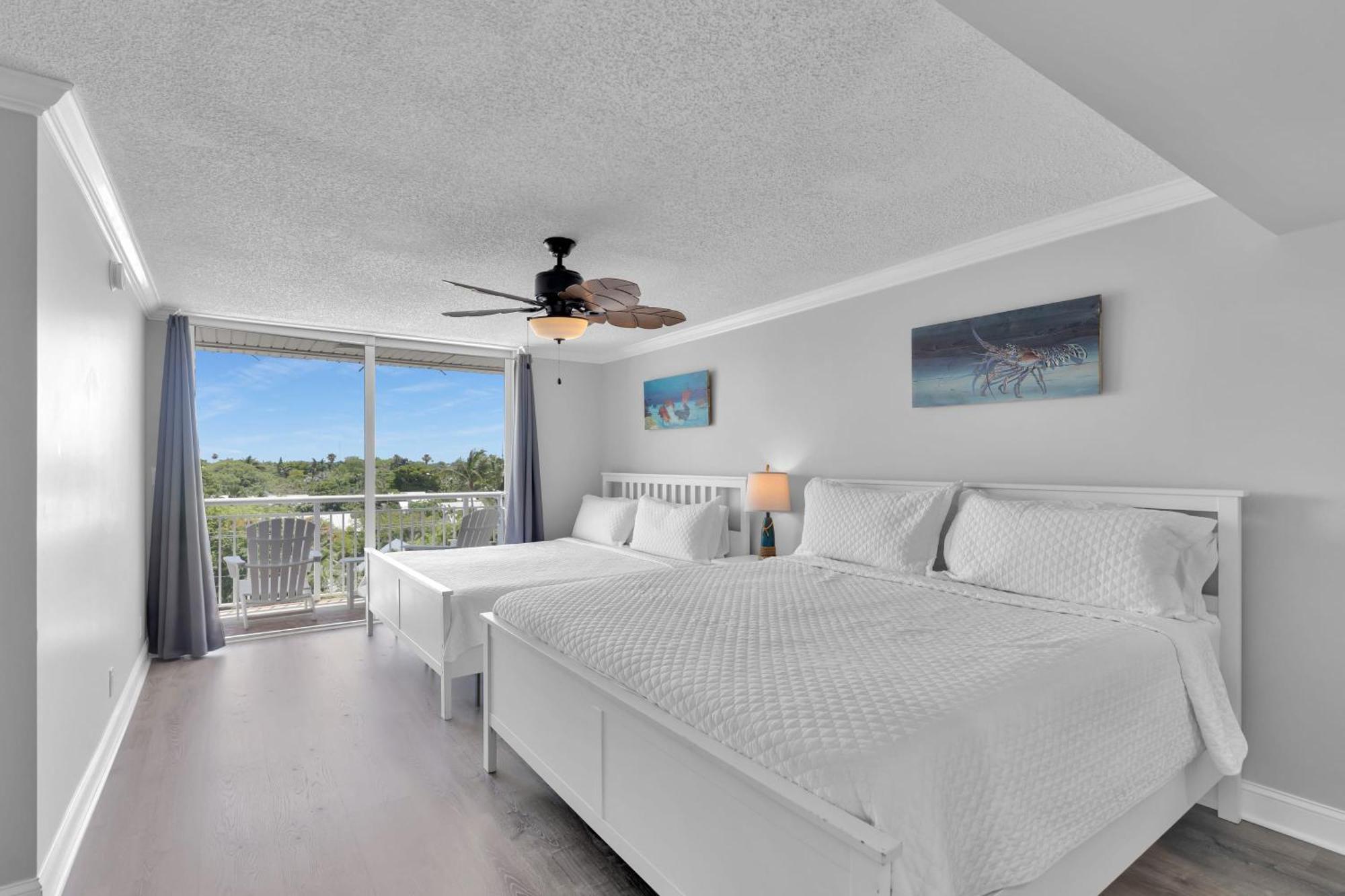 St Thomas - Waterfront Penthouse Sleeps 16 W Pool & Boat Dock Cayo Hueso