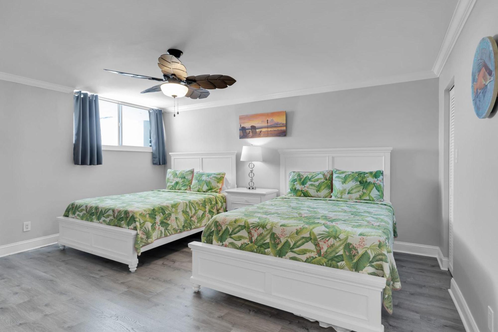 St Thomas - Waterfront Penthouse Sleeps 16 W Pool & Boat Dock Ferienhaus Key West
